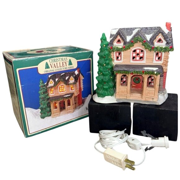 VTG Christmas Valley Collectors Porcelain House W/ Pine 1995 Philippines Made - Picture 1 of 11